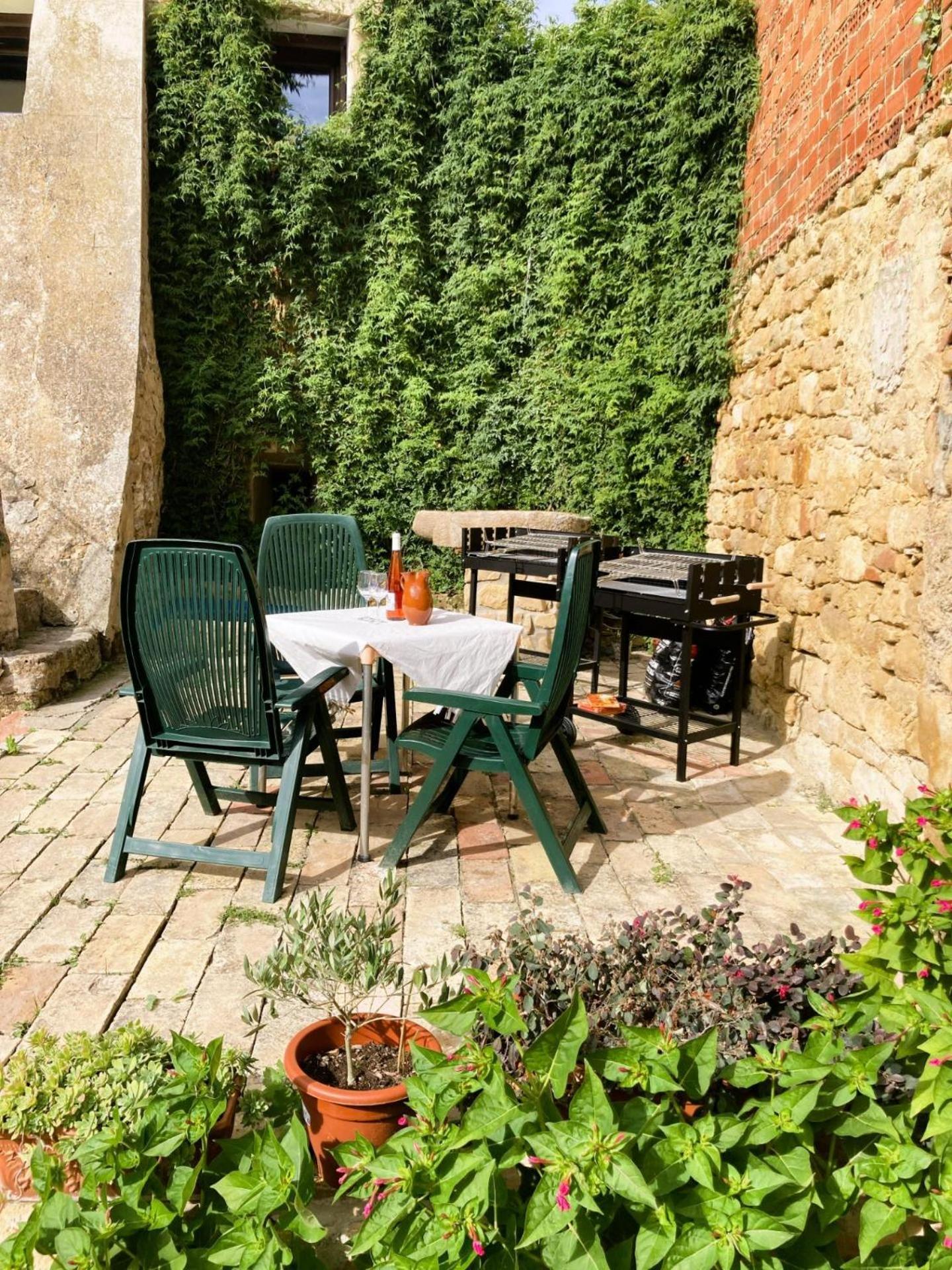 La Casa Magica Hostel Villatuerta Ngoại thất bức ảnh