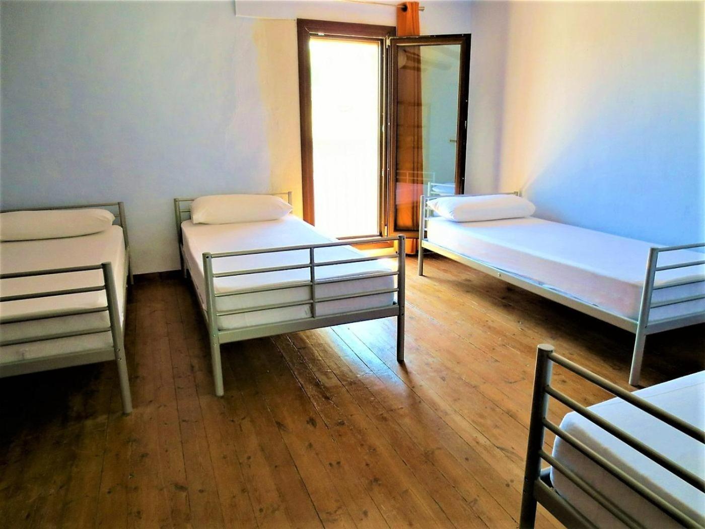 La Casa Magica Hostel Villatuerta Ngoại thất bức ảnh