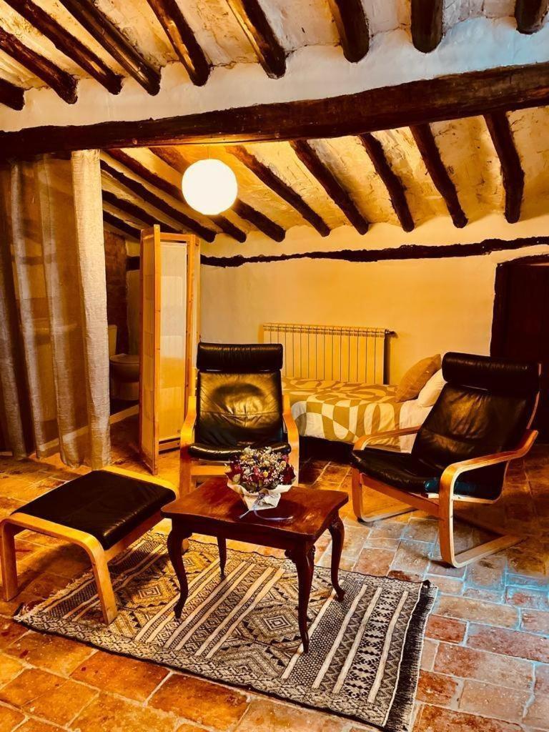 La Casa Magica Hostel Villatuerta Ngoại thất bức ảnh