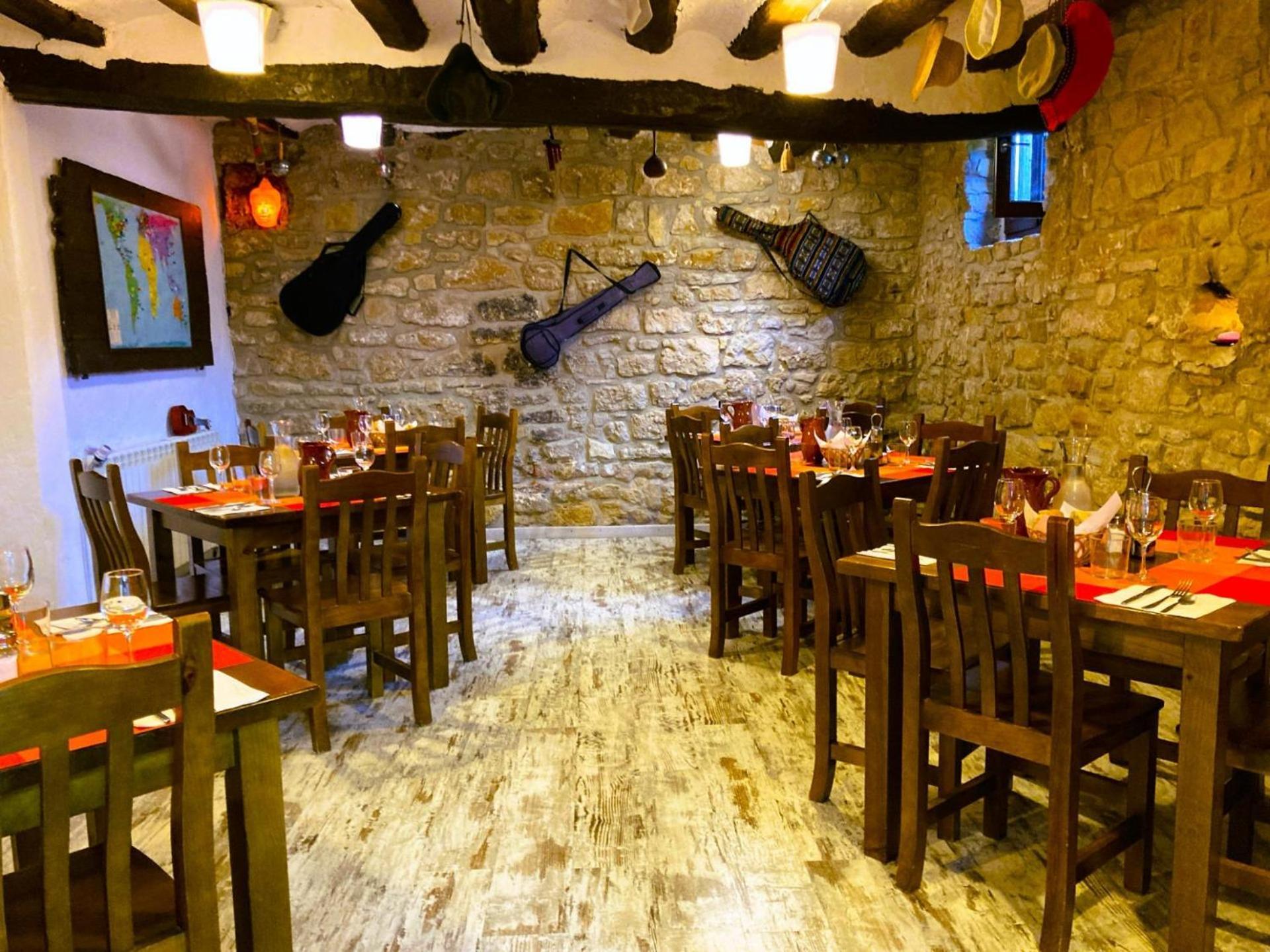 La Casa Magica Hostel Villatuerta Ngoại thất bức ảnh